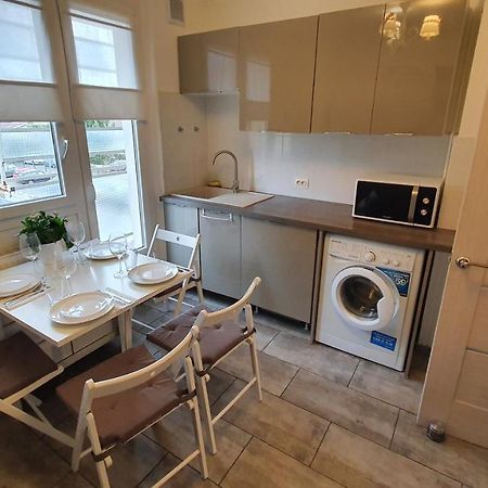 Appartement Avec Parking Gratuit Proche De Village De Marque Bourgoin-Jallieu Exterior foto